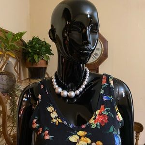 A very cool bobble necklace w extension!!